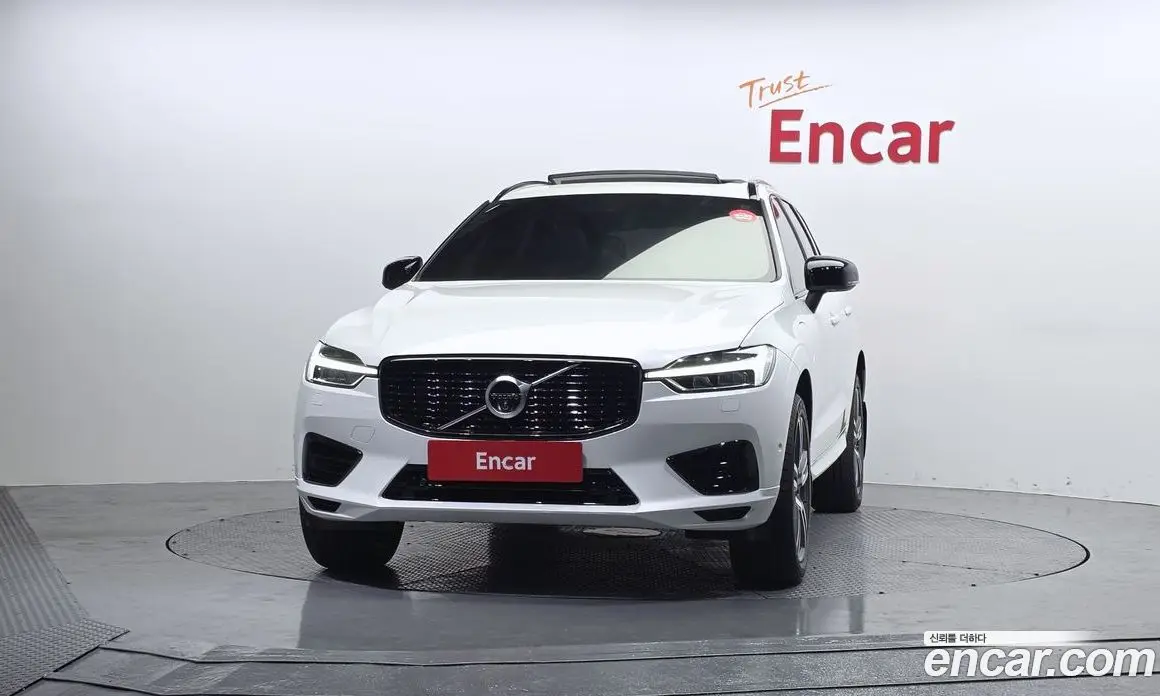 Volvo XC60 2020 2.0 автомат (гидро), фото 3 Volvo XC60 2020 2.0 автомат (гидро), фото 3