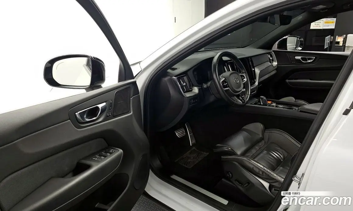 Volvo XC60 2020 2.0 автомат (гидро), фото 10 Volvo XC60 2020 2.0 автомат (гидро), фото 10