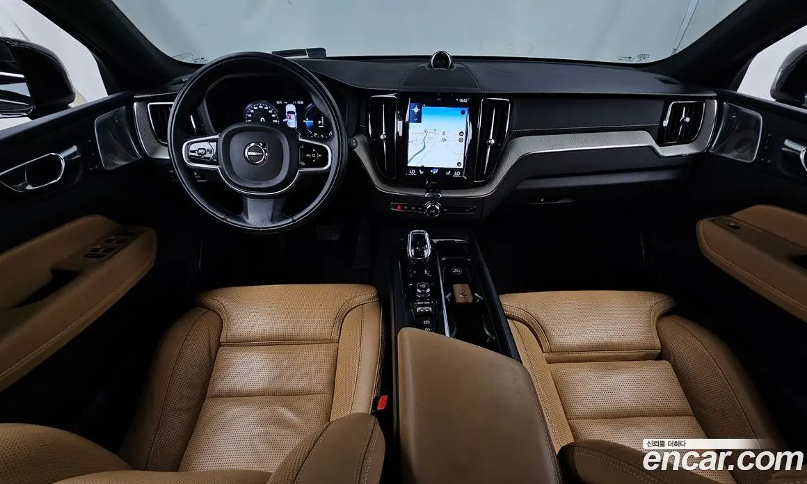 Volvo XC60 2020 2.0 автомат (гидро), фото 7 Volvo XC60 2020 2.0 автомат (гидро), фото 7
