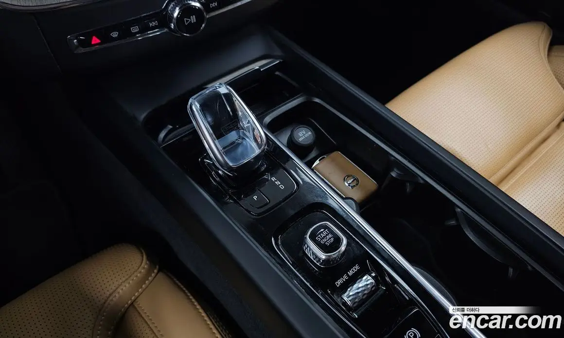 Volvo XC60 2020 2.0 автомат (гидро), фото 9 Volvo XC60 2020 2.0 автомат (гидро), фото 9