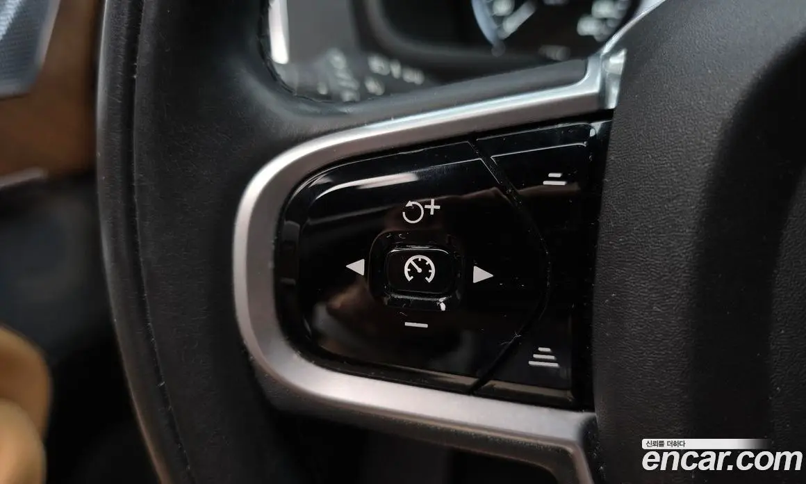 Volvo XC90 2018 2.0 автомат (гидро), фото 17 Volvo XC90 2018 2.0 автомат (гидро), фото 17