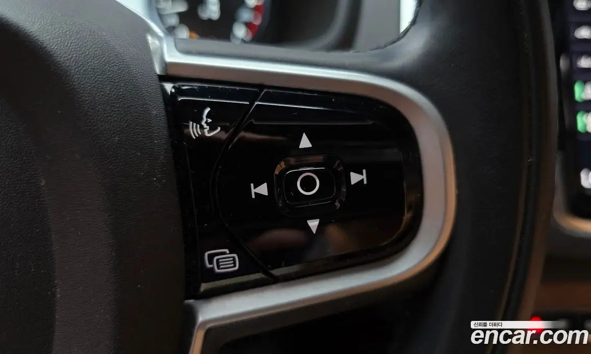 Volvo XC90 2018 2.0 автомат (гидро), фото 18 Volvo XC90 2018 2.0 автомат (гидро), фото 18