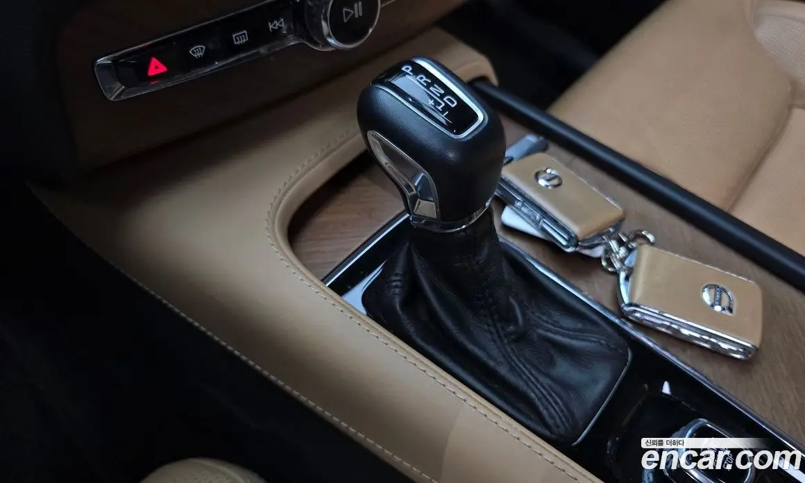 Volvo XC90 2018 2.0 автомат (гидро), фото 9 Volvo XC90 2018 2.0 автомат (гидро), фото 9