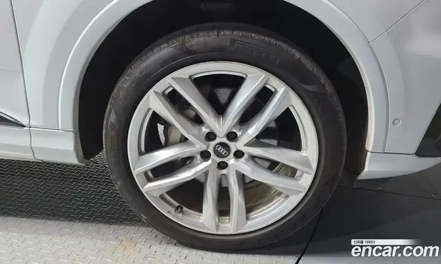 Audi Q7 2023 3.0 автомат (гидро), миниатюра 5 Audi Q7 2023 3.0 автомат (гидро), миниатюра 5