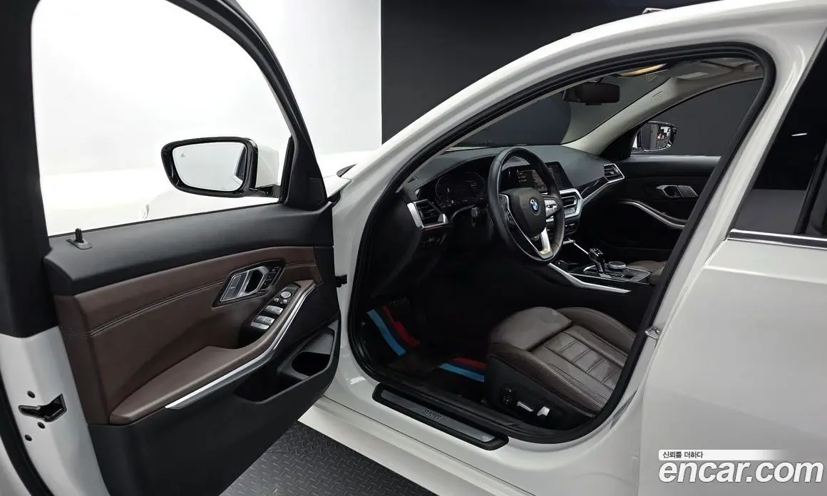 BMW 3 серия 2021 2.0 автомат (гидро), фото 10 BMW 3 серия 2021 2.0 автомат (гидро), фото 10