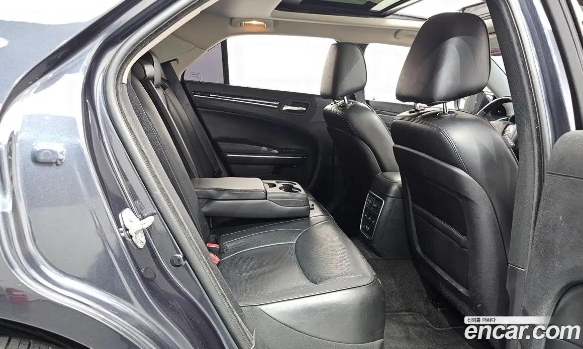 Chrysler 300C 2016 3.6 автомат (гидро), фото 11