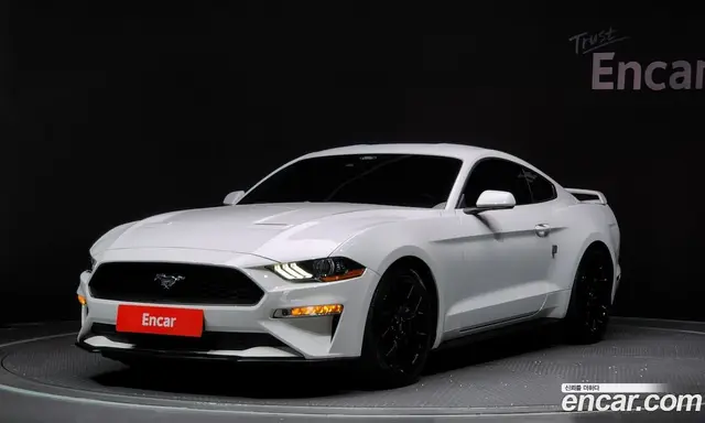 Ford Mustang, 2021, 114 292 км
