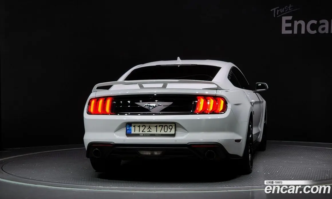 Ford Mustang 2021 2.3 автомат (гидро), фото 4 Ford Mustang 2021 2.3 автомат (гидро), фото 4