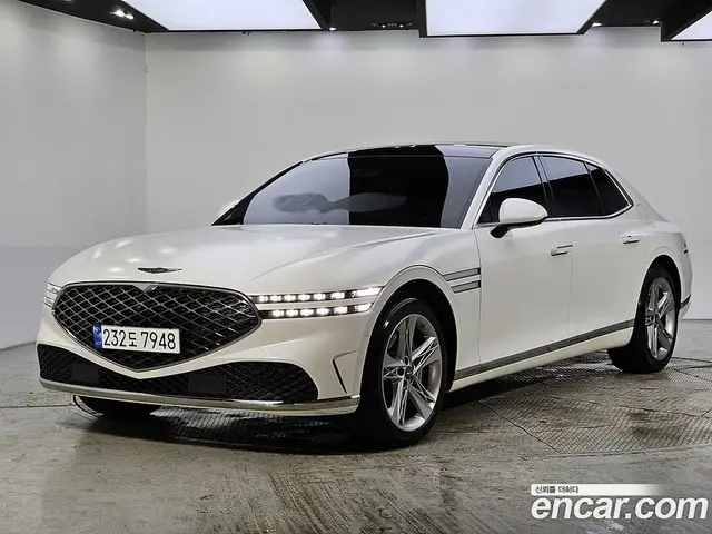 Genesis G90, 2023, 57 102 км
