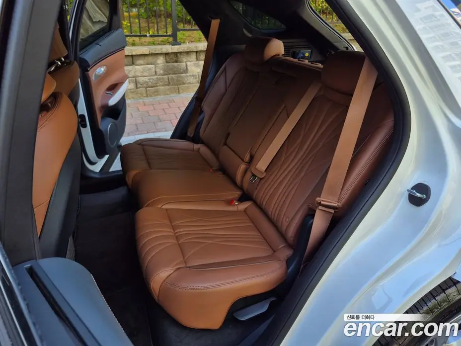 Genesis GV70 2025 2.5 автомат (гидро), фото 17