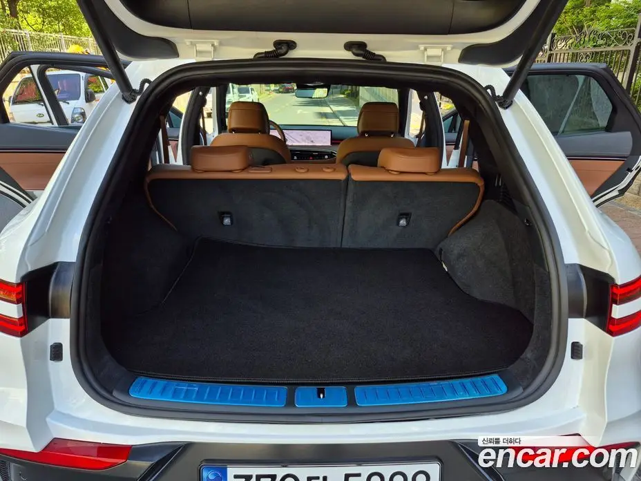 Genesis GV70 2025 2.5 автомат (гидро), фото 19