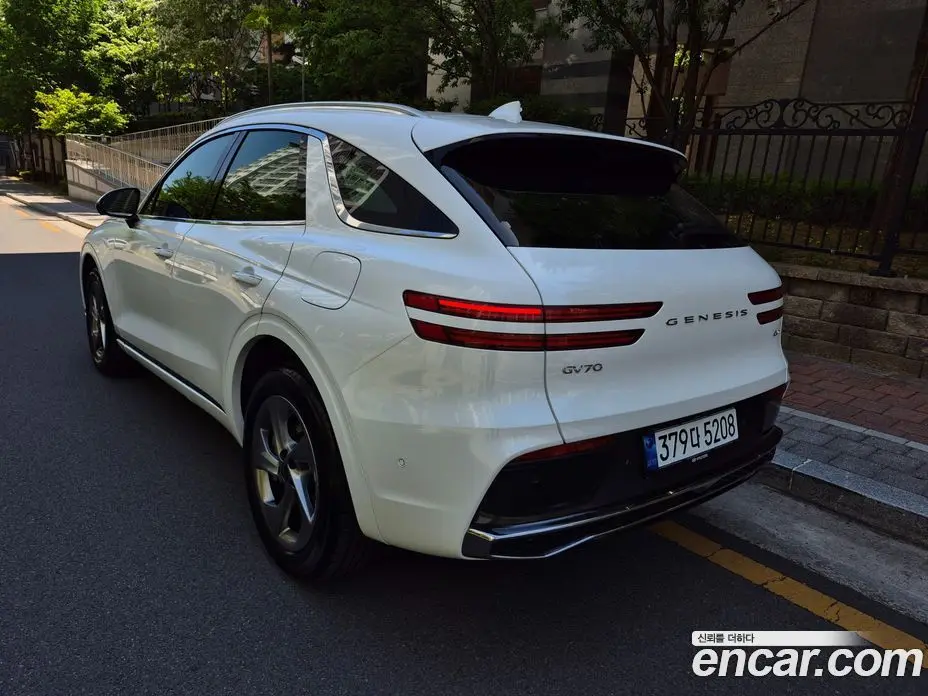 Genesis GV70 2025 2.5 автомат (гидро), фото 5