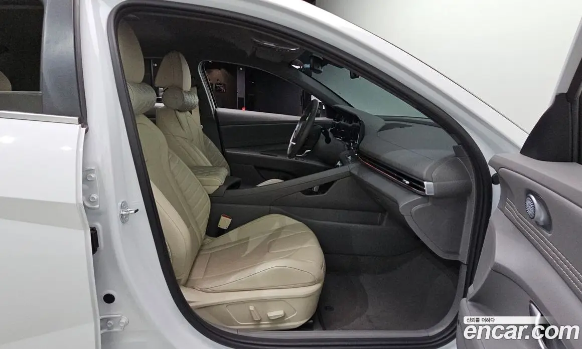 Hyundai Avante 2023 1.6 автомат (гидро), фото 12 Hyundai Avante 2023 1.6 автомат (гидро), фото 12