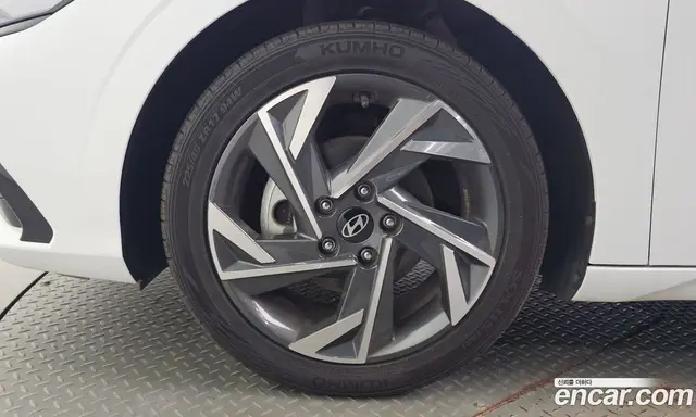 Hyundai Avante 2023 1.6 автомат (гидро), миниатюра 5 Hyundai Avante 2023 1.6 автомат (гидро), миниатюра 5