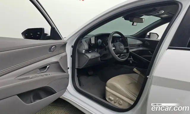 Hyundai Avante 2023 1.6 автомат (гидро), миниатюра 10 Hyundai Avante 2023 1.6 автомат (гидро), миниатюра 10