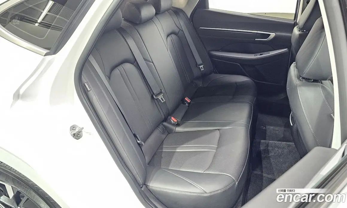Hyundai Sonata 2024 2.0 автомат (гидро), фото 11