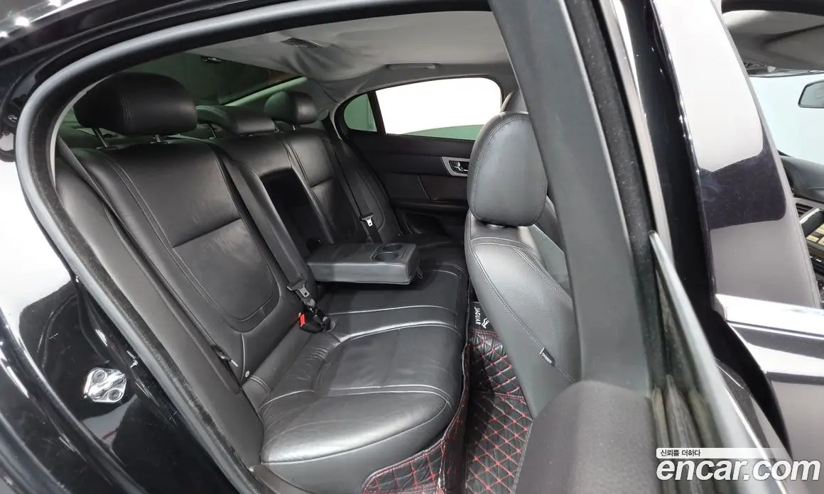 Jaguar XF 2012 2.2 автомат (гидро), фото 19