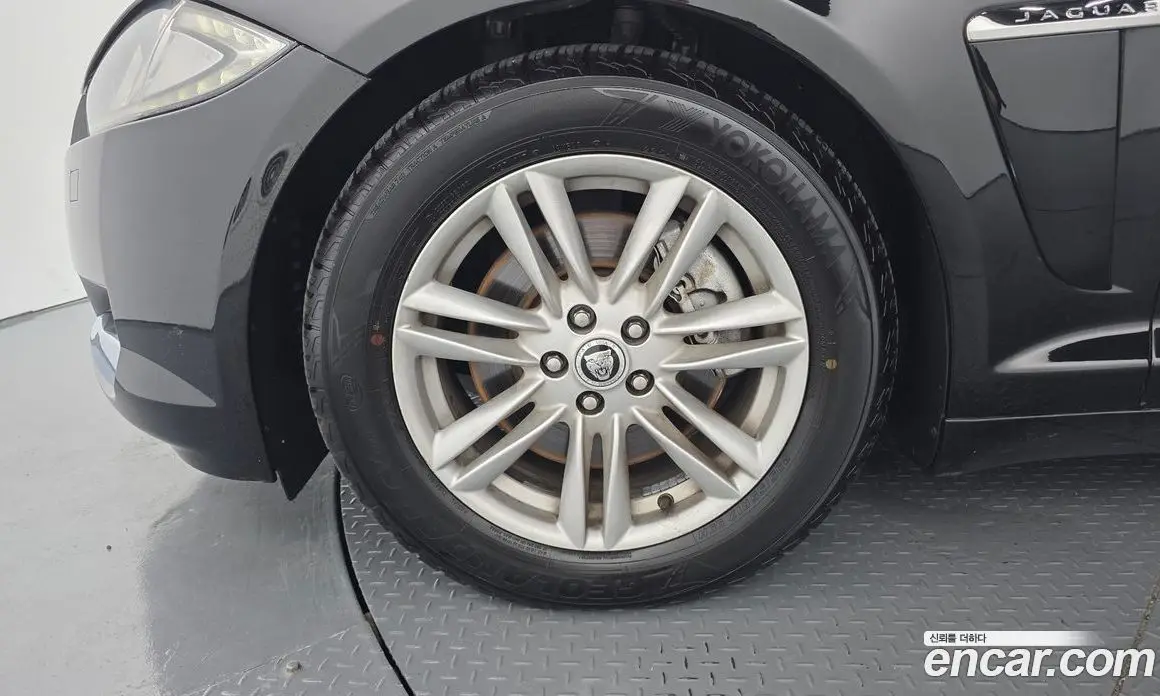 Jaguar XF 2012 2.2 автомат (гидро), фото 5