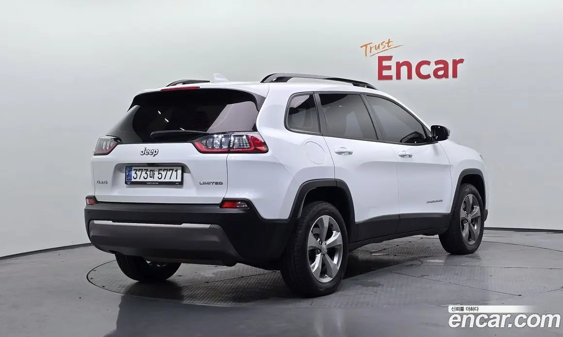 Jeep Cherokee 2022 2.4 автомат (гидро), фото 2 Jeep Cherokee 2022 2.4 автомат (гидро), фото 2