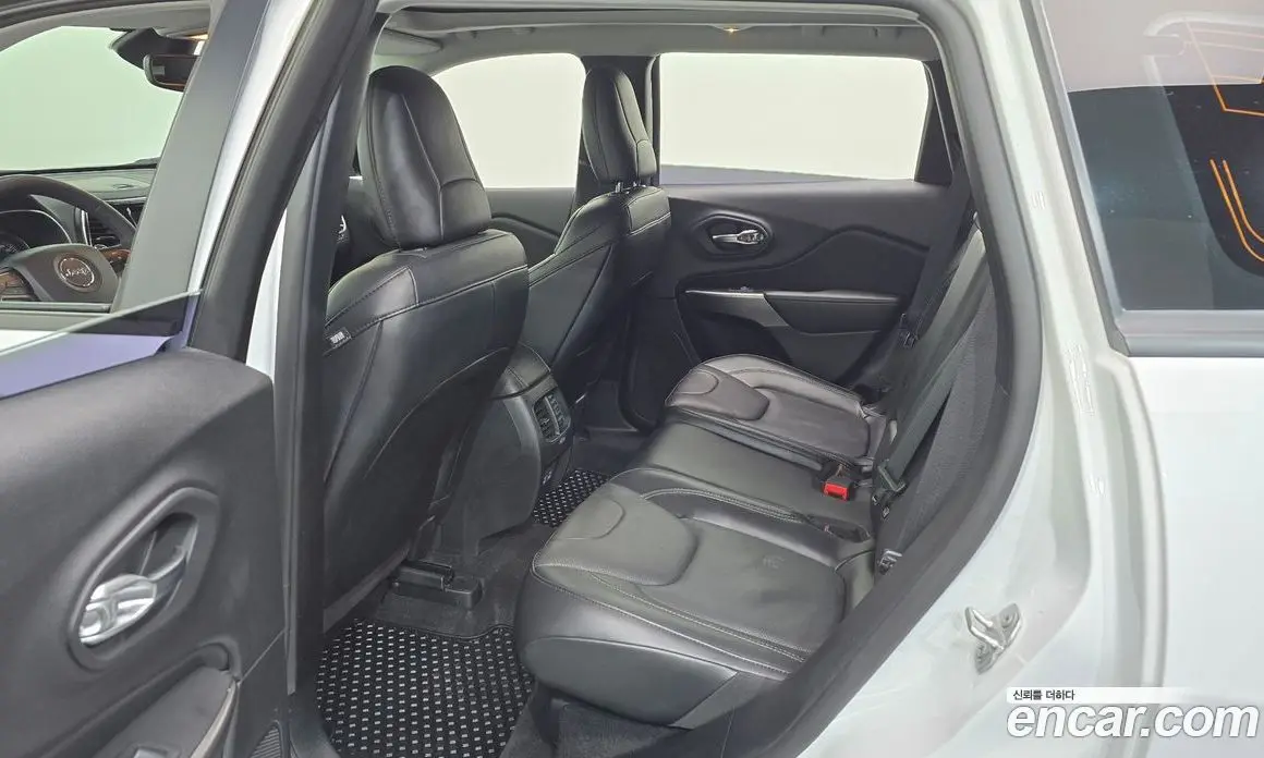 Jeep Cherokee 2022 2.4 автомат (гидро), фото 11 Jeep Cherokee 2022 2.4 автомат (гидро), фото 11