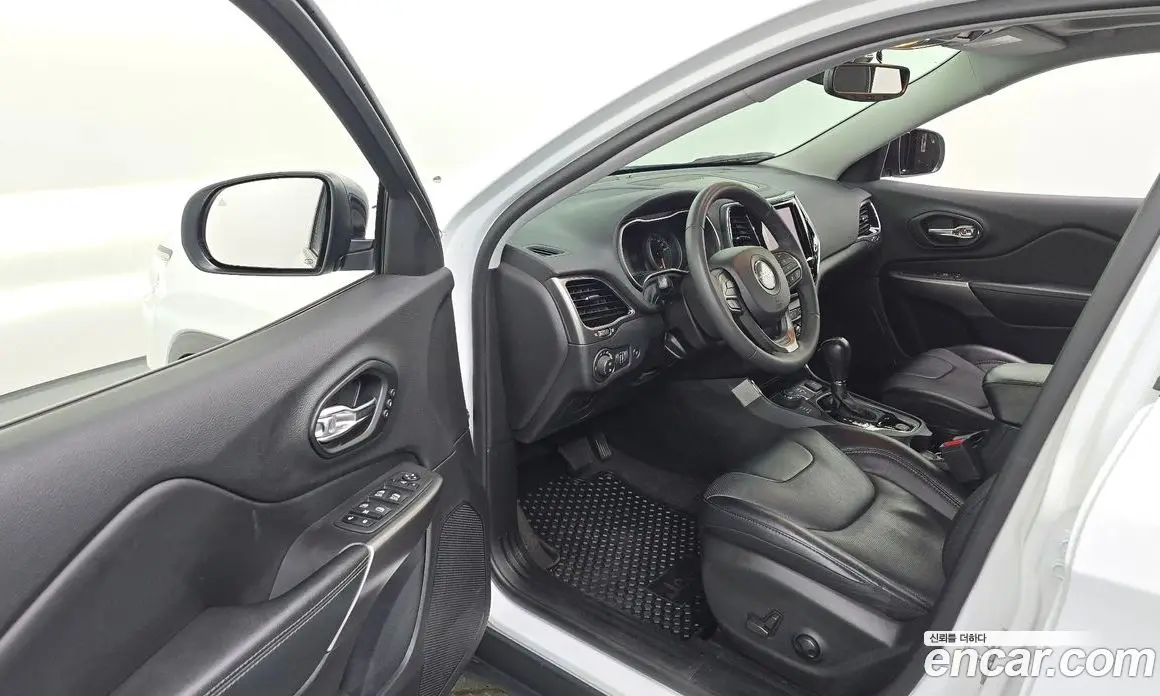 Jeep Cherokee 2022 2.4 автомат (гидро), фото 10 Jeep Cherokee 2022 2.4 автомат (гидро), фото 10