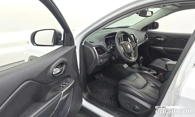 Jeep Cherokee 2022 2.4 автомат (гидро), миниатюра 10 Jeep Cherokee 2022 2.4 автомат (гидро), миниатюра 10