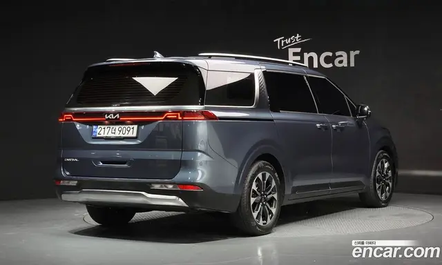 Kia Carnival 2023 2.2 автомат (гидро), миниатюра 2