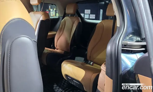 Kia Carnival 2023 2.2 автомат (гидро), миниатюра 11