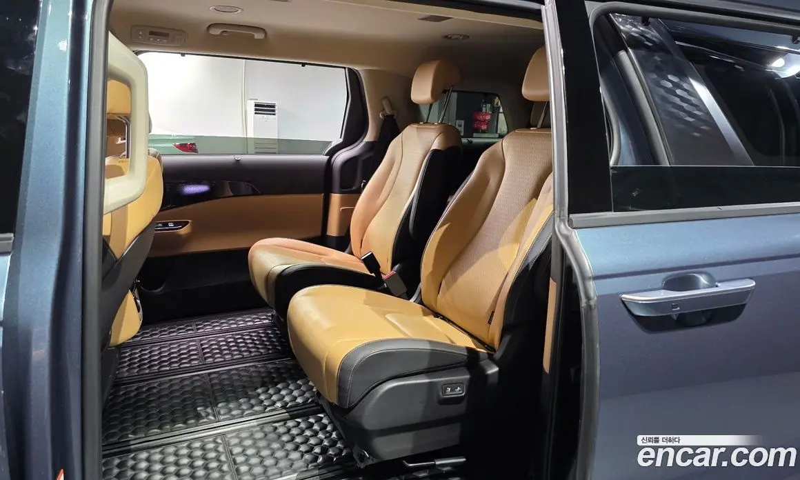 Kia Carnival 2023 2.2 автомат (гидро), фото 12
