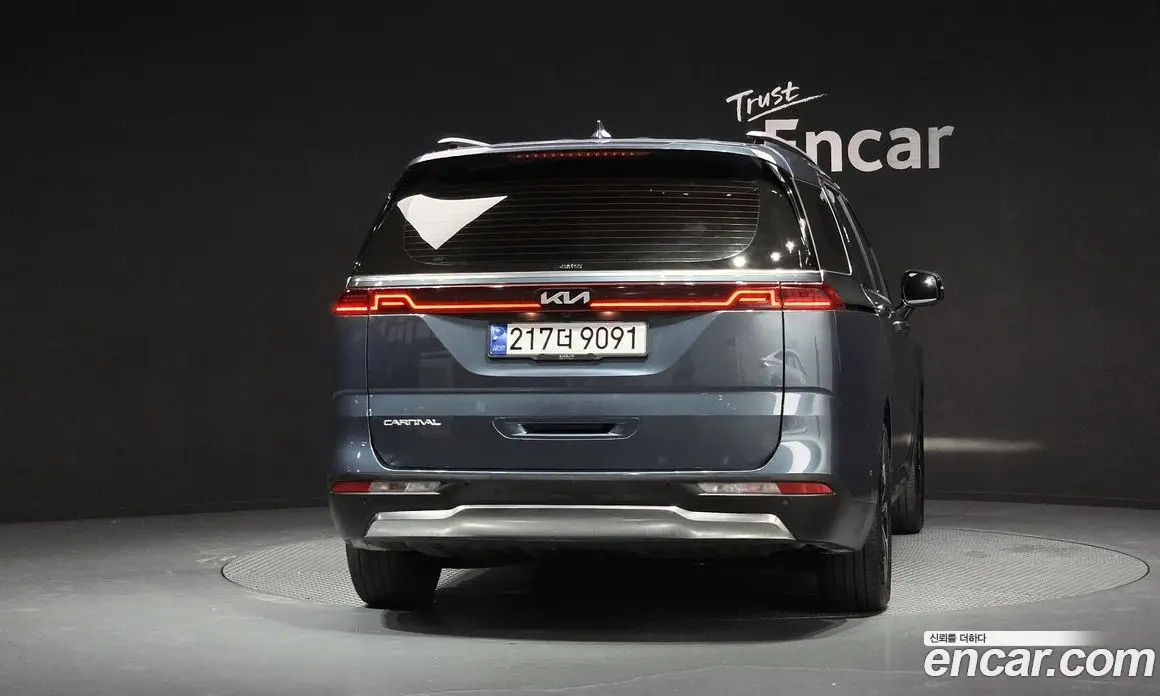 Kia Carnival 2023 2.2 автомат (гидро), фото 4