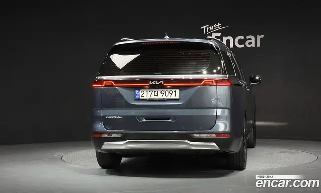 Kia Carnival 2023 2.2 автомат (гидро), миниатюра 4