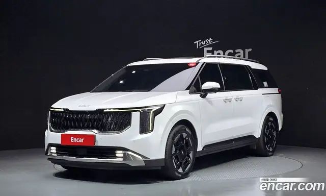 Kia Carnival, 2024, 30 905 км
