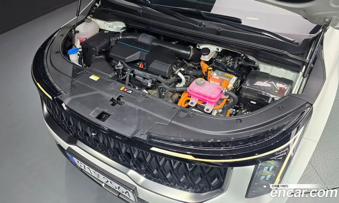 Kia Carnival 2024 1.6 автомат (гидро), фото 6 Kia Carnival 2024 1.6 автомат (гидро), фото 6
