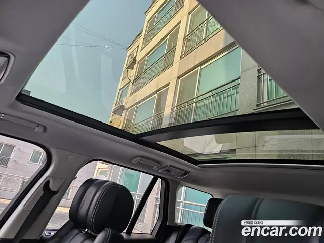Land Rover Range Rover 2015 4.4 автомат (гидро), миниатюра 11 Land Rover Range Rover 2015 4.4 автомат (гидро), миниатюра 11