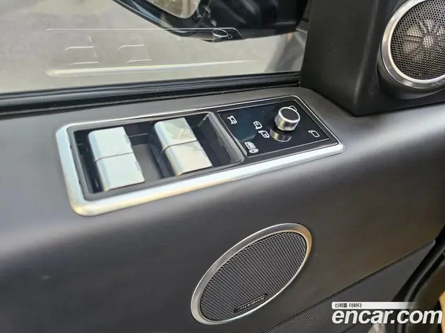 Land Rover Range Rover 2015 4.4 автомат (гидро), миниатюра 7 Land Rover Range Rover 2015 4.4 автомат (гидро), миниатюра 7