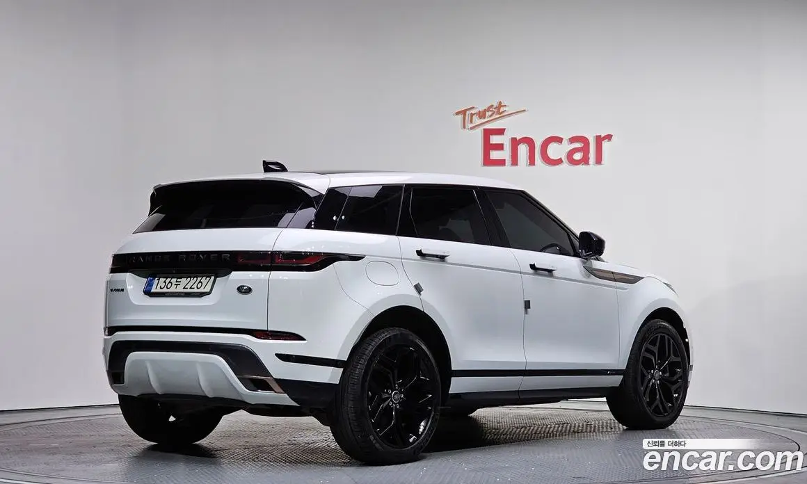 Land Rover Range Rover Evoque 2021 2.0 автомат (гидро), фото 2 Land Rover Range Rover Evoque 2021 2.0 автомат (гидро), фото 2