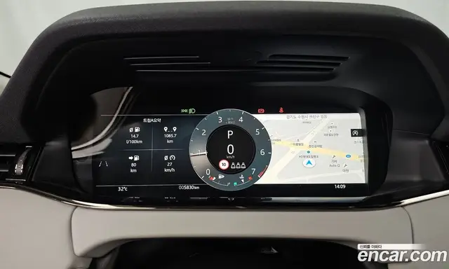 Land Rover Range Rover Evoque 2025 2.0 автомат (гидро), миниатюра 8 Land Rover Range Rover Evoque 2025 2.0 автомат (гидро), миниатюра 8