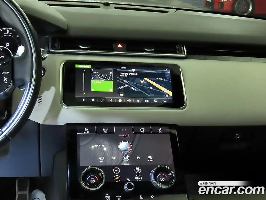 Land Rover Range Rover Velar 2017 2.0 автомат (гидро), фото 11
