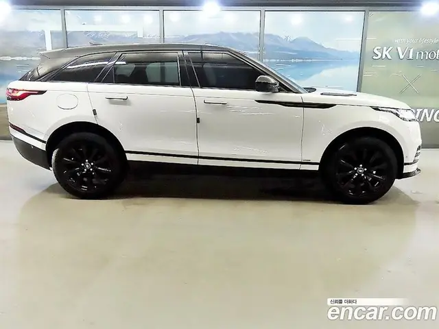 Land Rover Range Rover Velar 2017 2.0 автомат (гидро), миниатюра 3