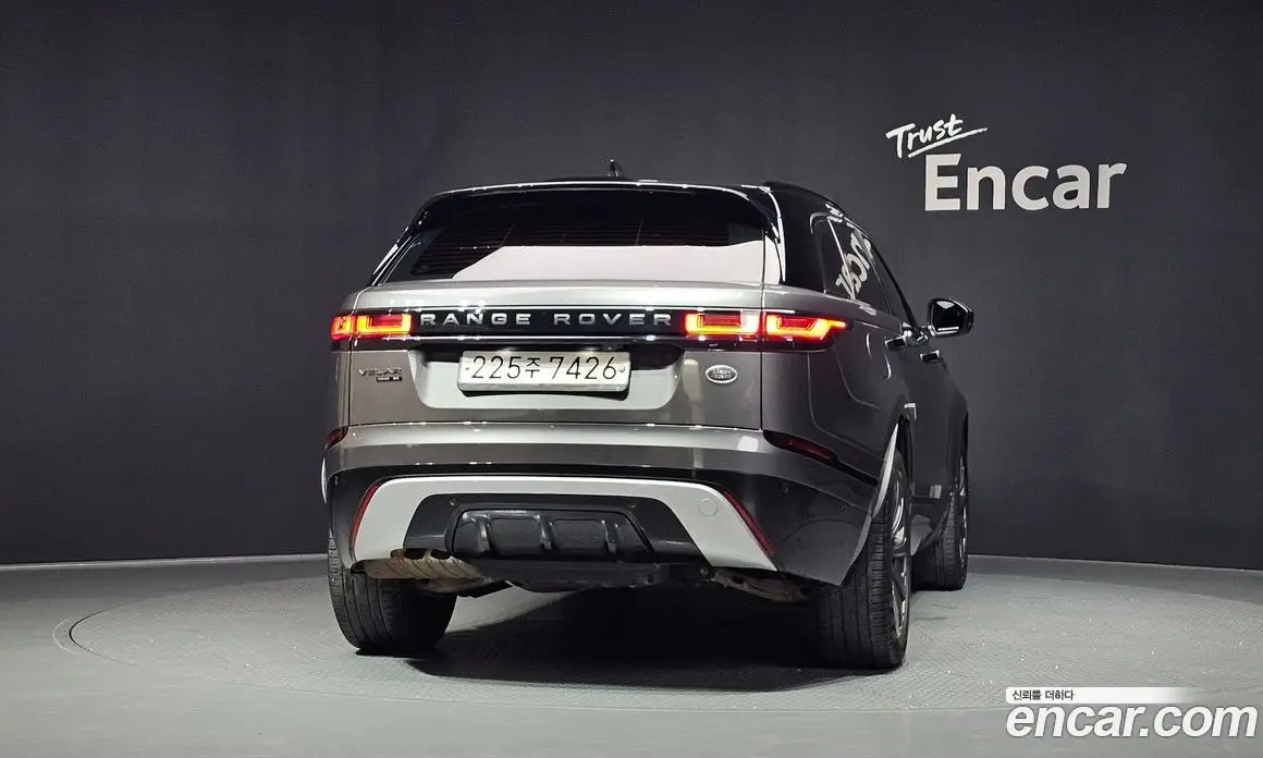 Land Rover Range Rover Velar 2019 2.0 автомат (гидро), фото 4