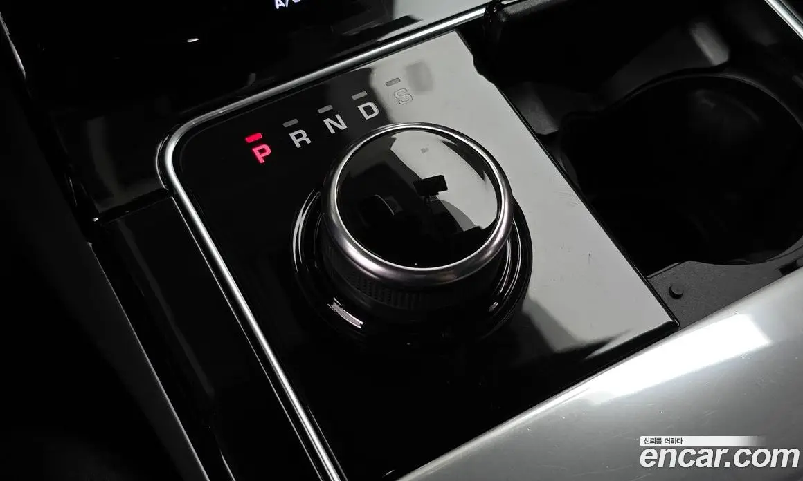 Land Rover Range Rover Velar 2019 2.0 автомат (гидро), фото 9
