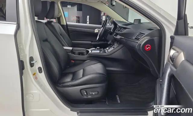 Lexus CT200h 2016 1.8 автомат (гидро), миниатюра 11