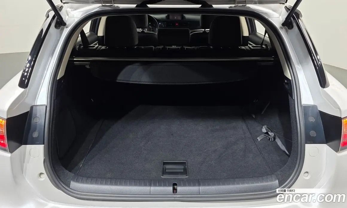 Lexus CT200h 2016 1.8 автомат (гидро), фото 20