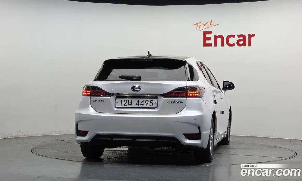 Lexus CT200h 2016 1.8 автомат (гидро), фото 4