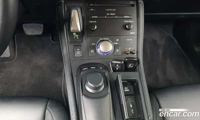 Lexus CT200h 2016 1.8 автомат (гидро), миниатюра 9