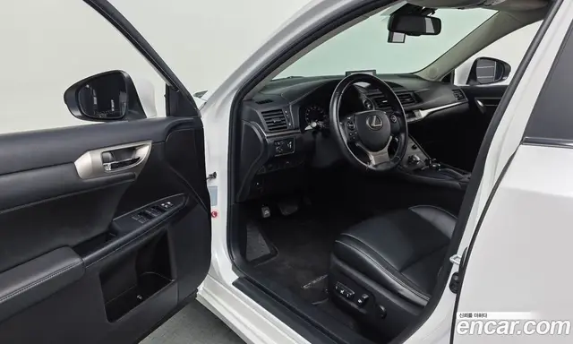 Lexus CT200h 2016 1.8 автомат (гидро), миниатюра 10
