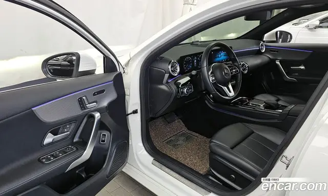 Mercedes-Benz A-Class 2021 2.0 автомат (гидро), миниатюра 10 Mercedes-Benz A-Class 2021 2.0 автомат (гидро), миниатюра 10