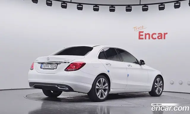 Mercedes-Benz C-Class 2018 2.1 автомат (гидро), миниатюра 2 Mercedes-Benz C-Class 2018 2.1 автомат (гидро), миниатюра 2