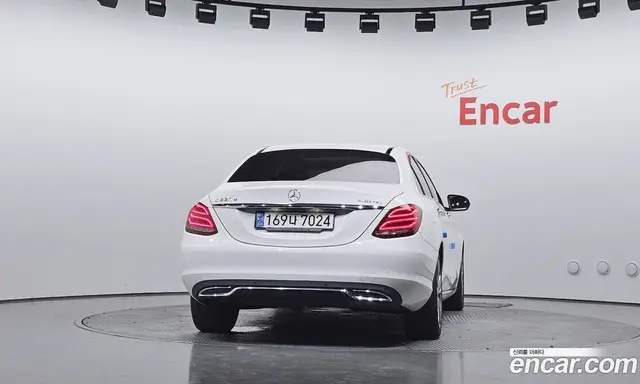 Mercedes-Benz C-Class 2018 2.1 автомат (гидро), миниатюра 4 Mercedes-Benz C-Class 2018 2.1 автомат (гидро), миниатюра 4