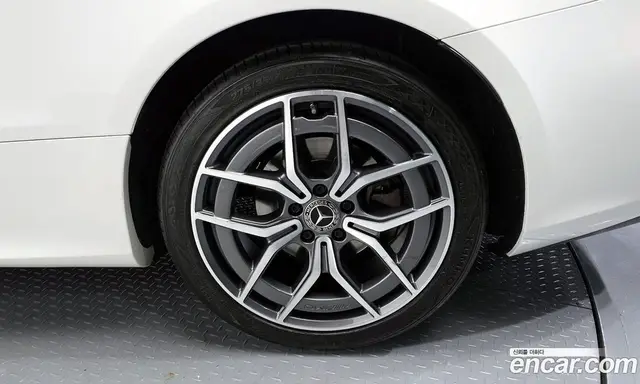 Mercedes-Benz E-Class 2023 2.0 автомат (гидро), миниатюра 5 Mercedes-Benz E-Class 2023 2.0 автомат (гидро), миниатюра 5